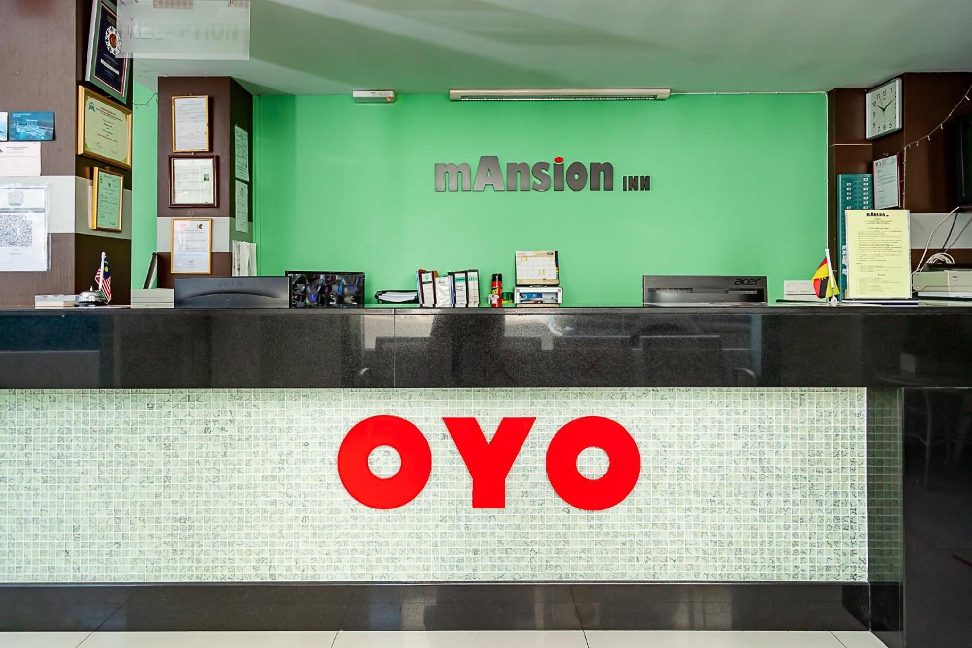 Super Oyo 90055 Mansion Inn Sibu Esterno foto