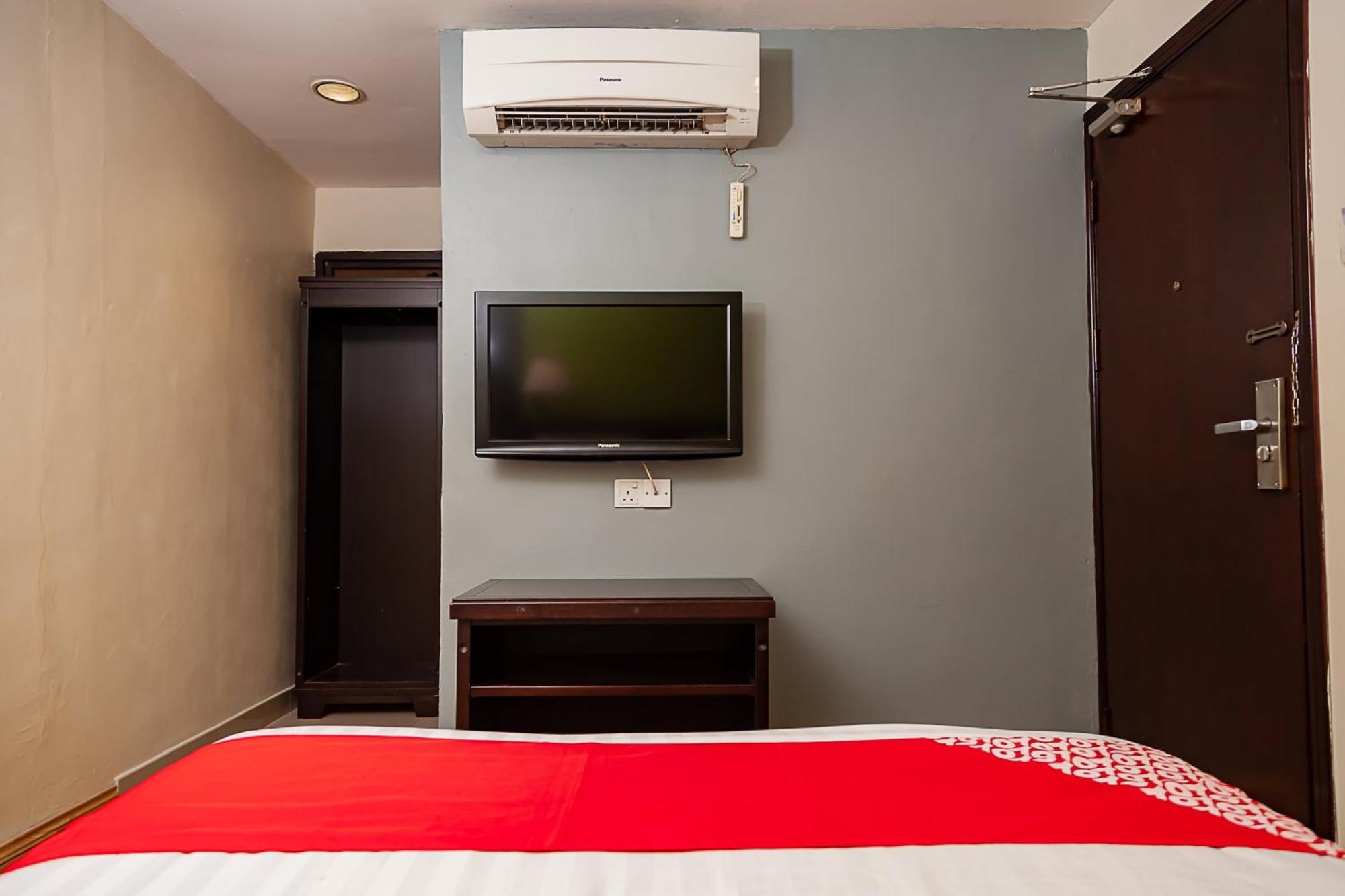 Super Oyo 90055 Mansion Inn Sibu Esterno foto