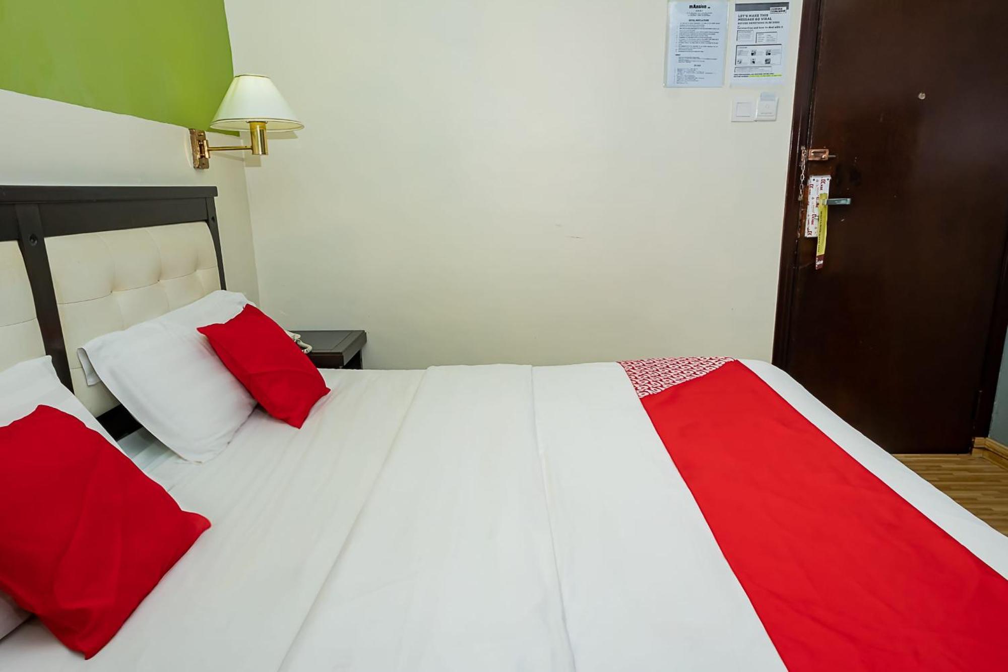 Super Oyo 90055 Mansion Inn Sibu Esterno foto