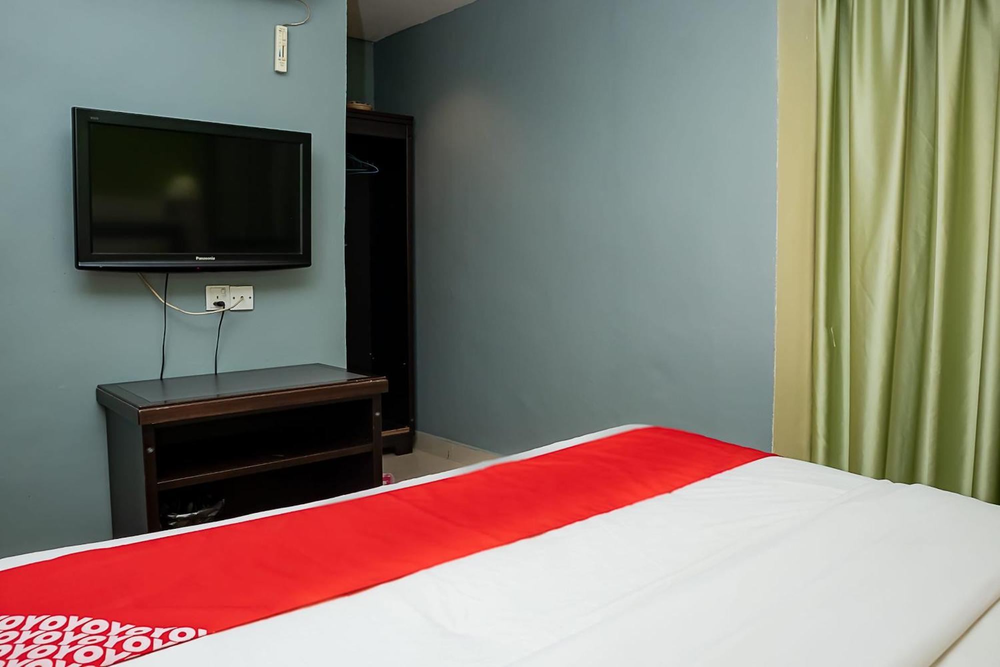 Super Oyo 90055 Mansion Inn Sibu Esterno foto